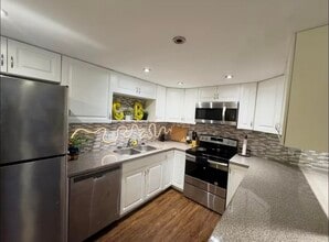 Building Photo - 108 Lacosta Ln