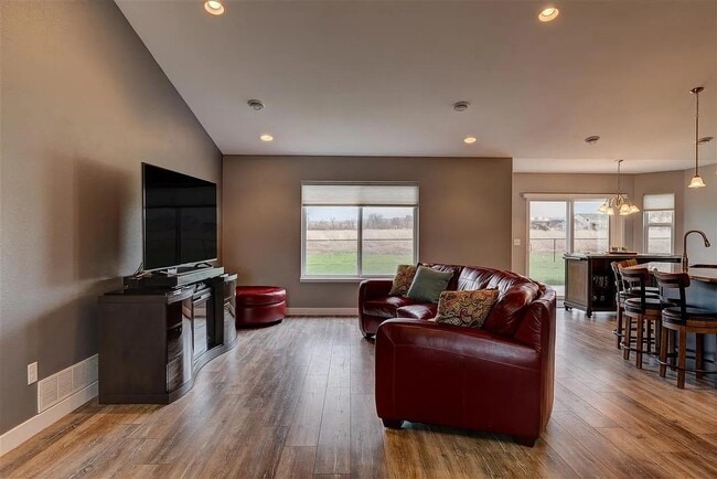 Building Photo - 1455 Shoshone Dr