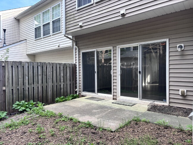 Building Photo - 8518 Mt Valley Ln