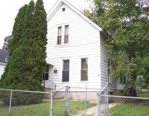 Street view - 520 Lawrence Ave