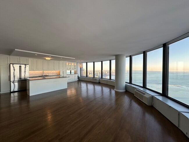 Building Photo - 505 N Lake Shore Dr