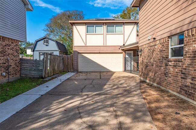 Building Photo - 603 Chedworth Dr