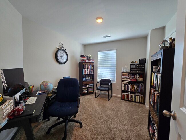 Building Photo - 1762 Camazay Dr