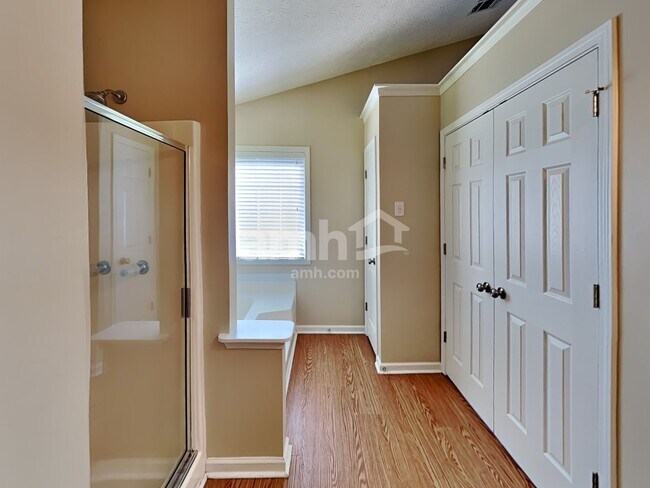 Building Photo - 4620 English Oaks Ln NW