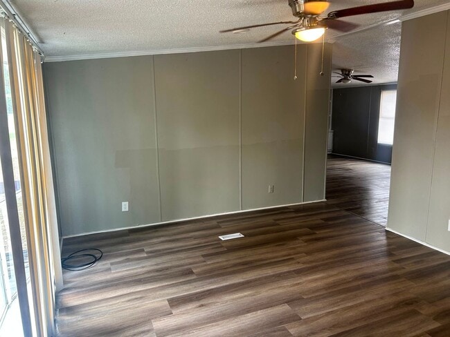Building Photo - 5498 Parkton Rd