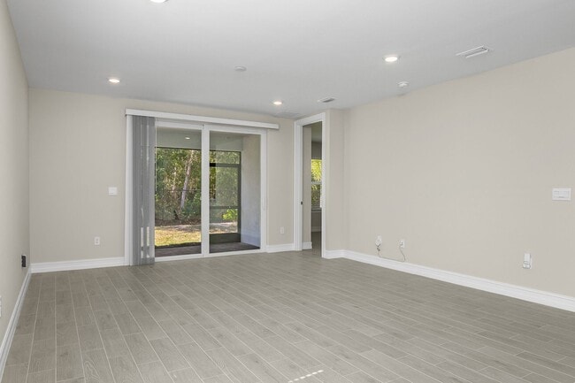 Building Photo - ** 3Bed/2Bath ~ Stunning Villa In the Heart of Estero ~ Milan Villas **