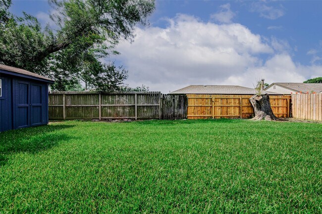 Building Photo - 9842 Shell Rock Rd