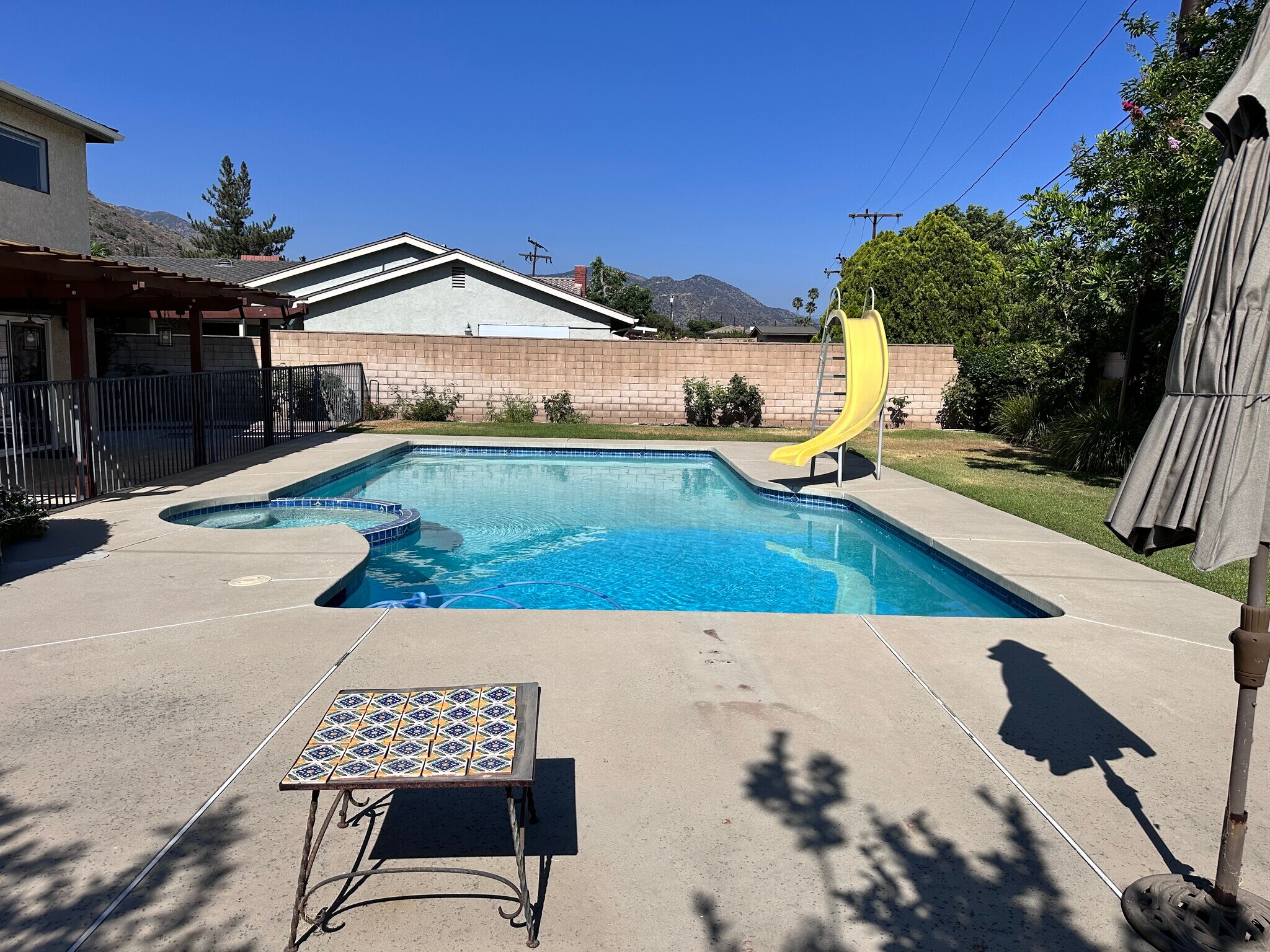 Building Photo - 3218 Tannencrest Dr