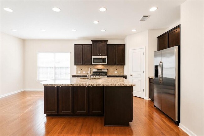 Building Photo - 7245 Rocking Horse Ln
