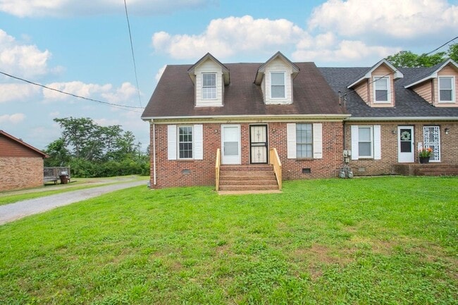 Building Photo - 1517 Meadow Bend Dr