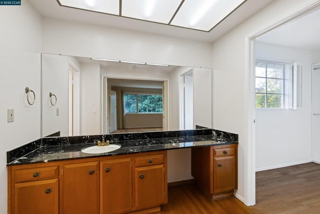 Building Photo - 2201 Quiet Pl Dr