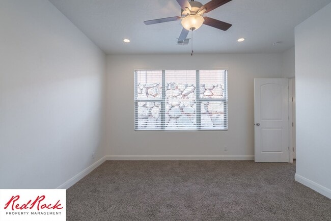 Building Photo - 3 Bedroom Single-Level Home In Quiet St. G...