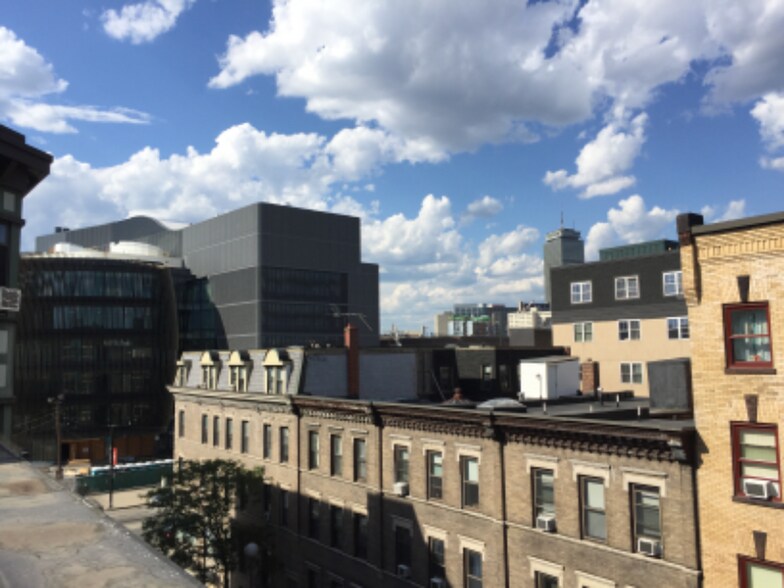 Building Photo - 32 Cunard St