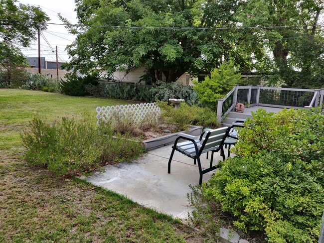 Building Photo - 1 Bed 1 Bath Home with Office Space