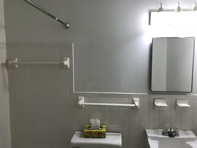 Building Photo - 4991 Arbor Village Dr