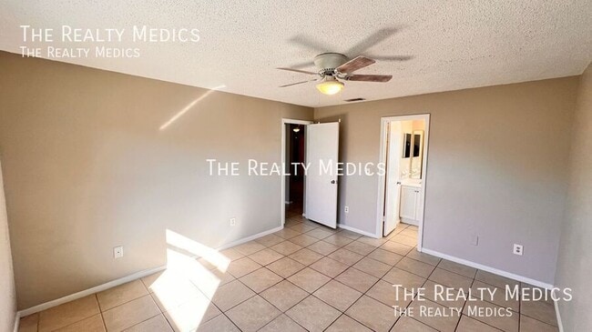 Building Photo - 5520 Charleston St