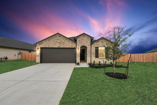 Building Photo - 1306 Palm Tree Ln