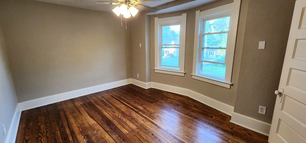Front Bedroom - 5537 Whiteford Rd