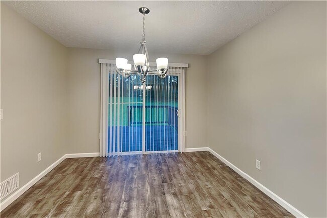 Building Photo - 6659 Kellogg Dr