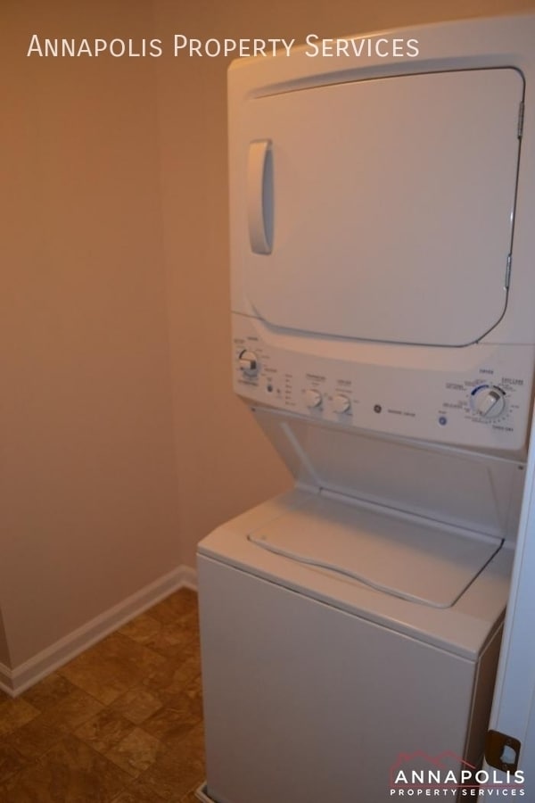 Building Photo - 1310 Cheswick Ln