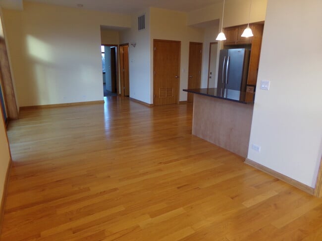 Building Photo - 5761 Higgins W Ave