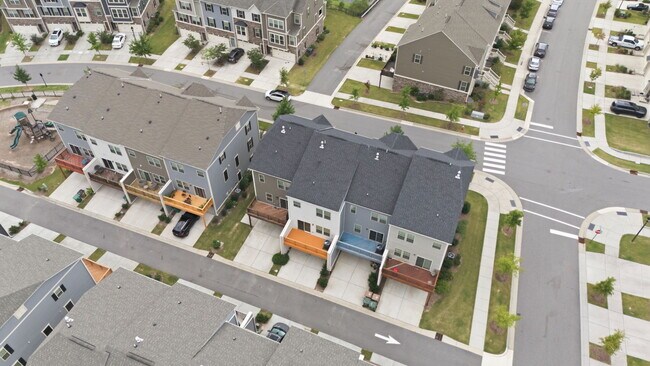 Building Photo - 707 Channing Park Cir