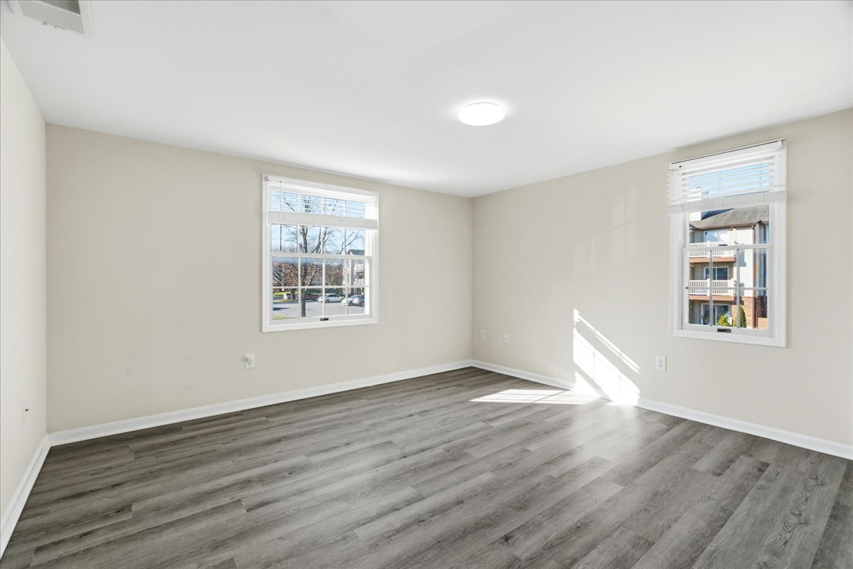 Building Photo - 819 Stratford Way