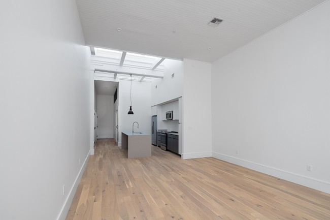 Floorplan - Auction House Apartments