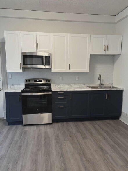 Primary Photo - 1400 Central Ave