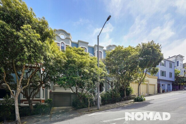 Building Photo - Inviting 4BR Urban Oasis in Central SF – V...