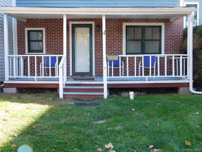 Primary Photo - 206 E Main St