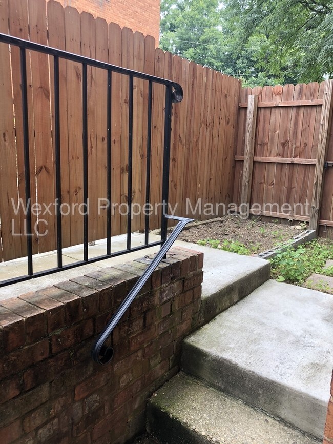 Building Photo - 7036 Eastern Ave NW