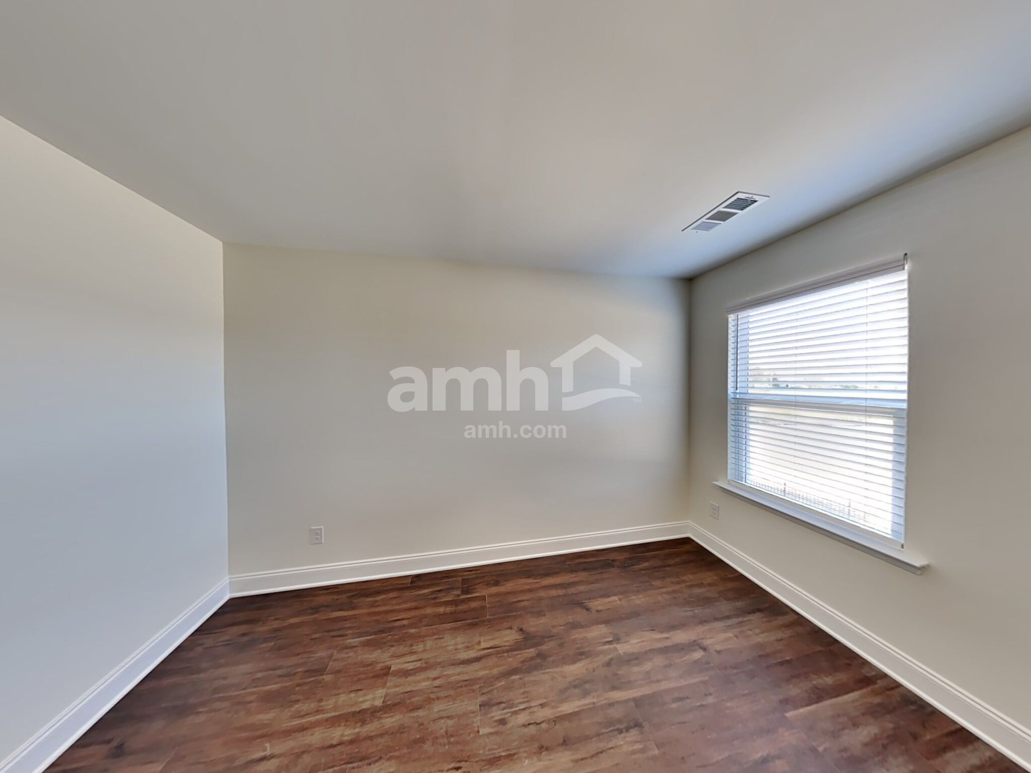 Building Photo - 2036 Williamshire Ln