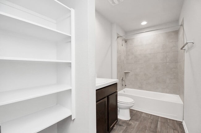 Building Photo - 23723 Harrow Fld Ln