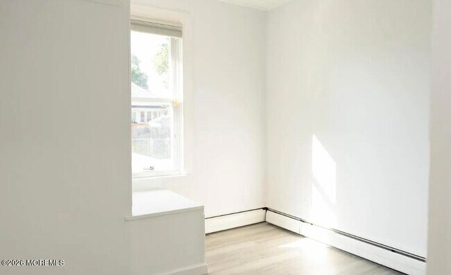 Building Photo - 144 Beal St