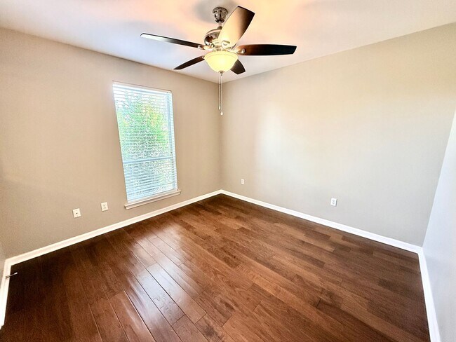 Building Photo - 12483 Fairhope Way