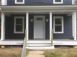 Building Photo - 813 Lancaster Ave