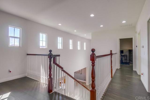 Building Photo - 262 Avenida Loretta
