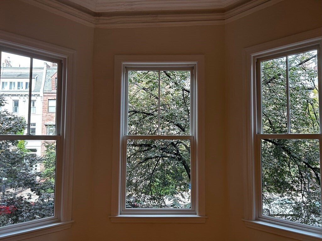 Building Photo - 330 Beacon St