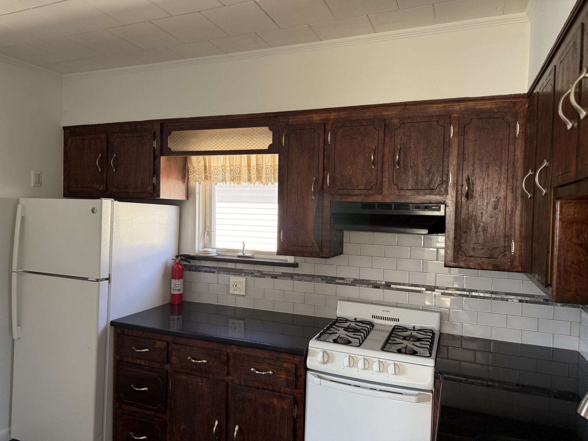 Kitchen - 54 Wallace St