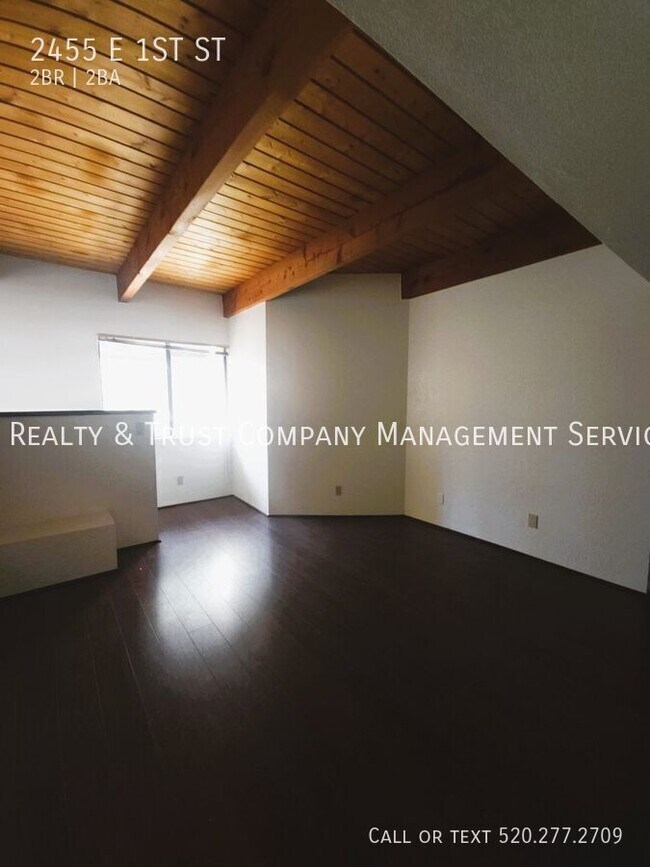 Building Photo - 2455 E 1st St