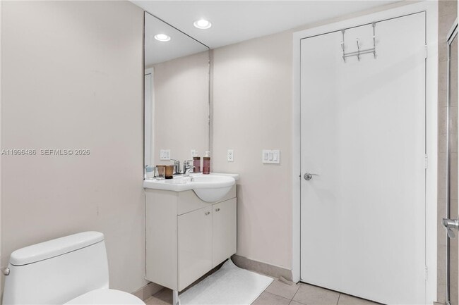 Building Photo - 1830 S Ocean Dr