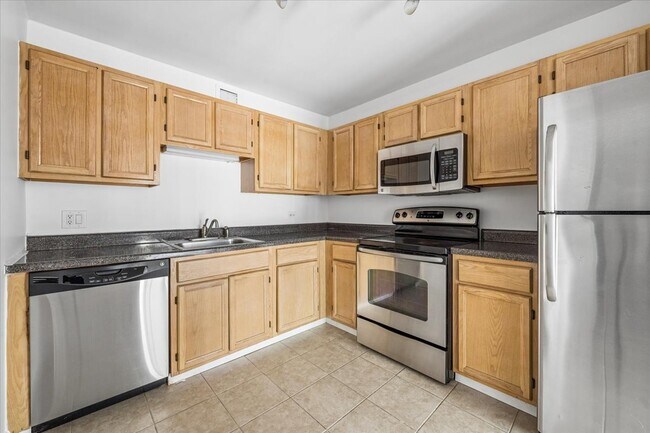 Building Photo - 200 N Dearborn St