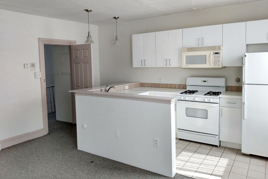 Kitchen/Living Area - 1355 Ridge Ave