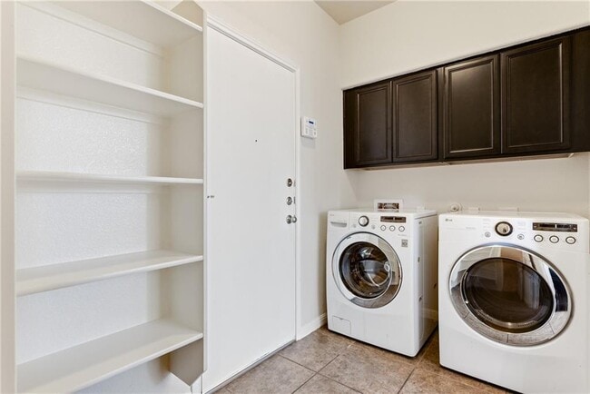 Building Photo - 1509 Sugarberry Ln