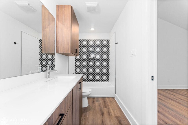 Building Photo - 4509 22nd Pl