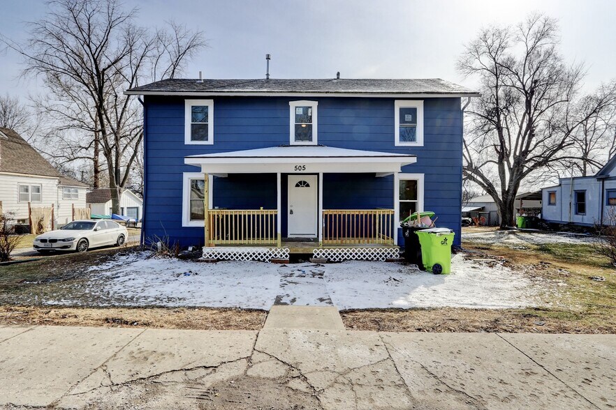 Primary Photo - 505 E Wall St