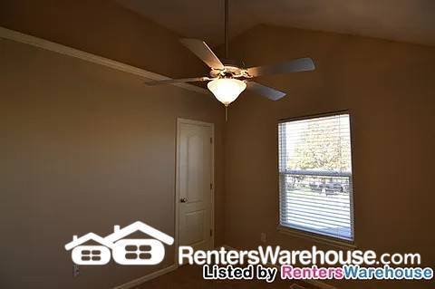 Building Photo - 4 Bed 3 Bath For Rent In Kearney! Availabl...