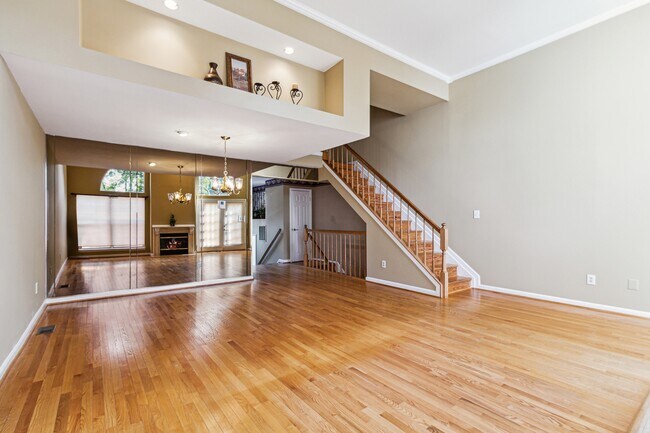 Building Photo - 52 Silver Moon Dr