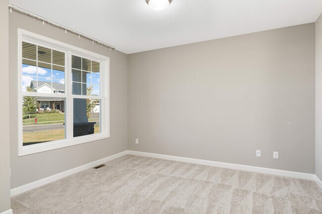 Building Photo - 17545 57th St NE